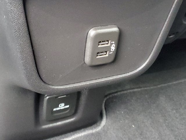 Certified 2024 GMC Terrain SLT FWD image 11