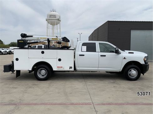Used 2024 RAM 3500 Tradesman AWD/4WD image 7