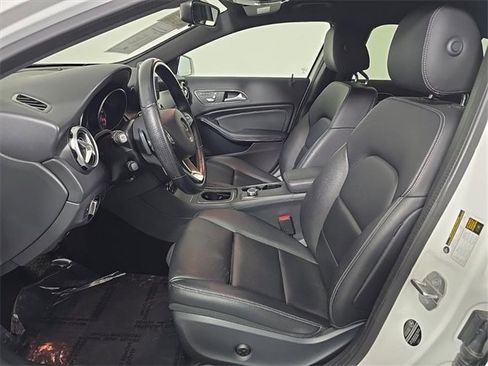 Certified 2020 Mercedes-Benz GLA 250 4MATIC image 4