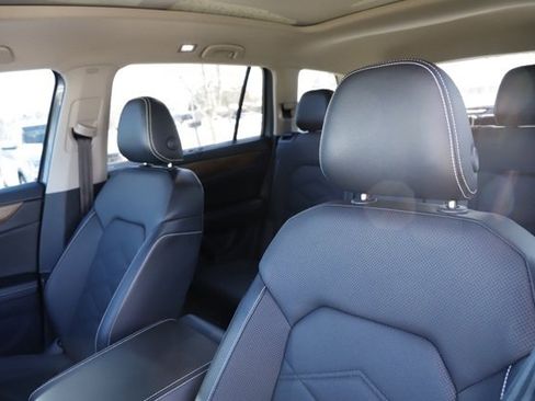 Used 2024 Volkswagen Atlas SE image 17