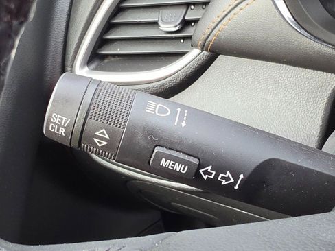 Used 2021 Chevrolet Trax LT w/ Premium Seat Package image 34