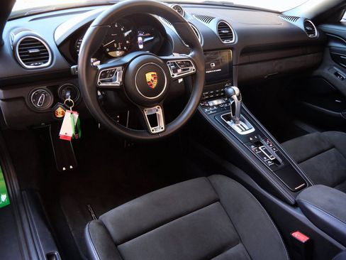 Used 2023 Porsche 718 Boxster Spyder image 13