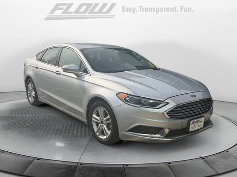 Used 2018 Ford Fusion SE w/ Fusion SE Technology Package image 1