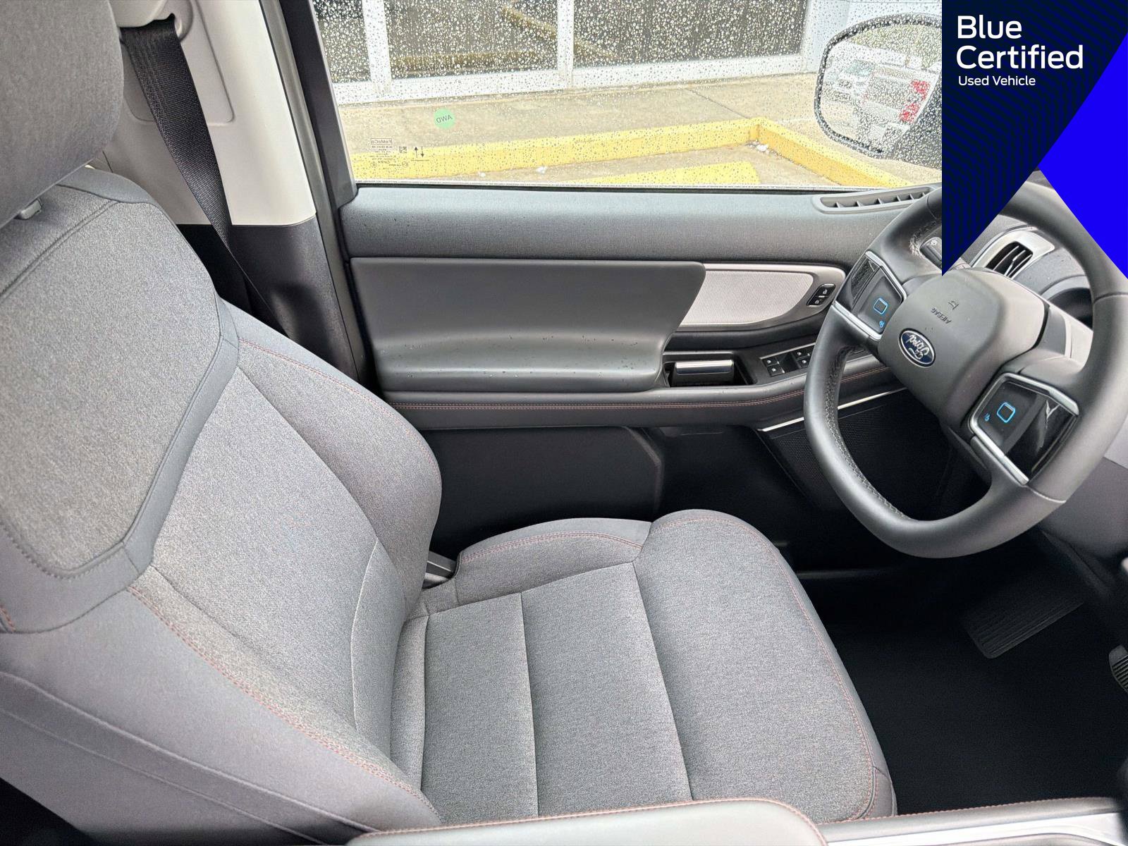Certified 2025 Ford Expedition Active AWD/4WD image 15