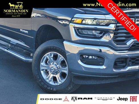 Certified 2025 RAM 2500 Big Horn AWD/4WD image 3