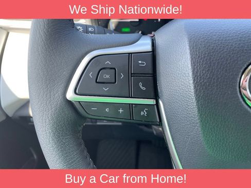 Used 2026 Toyota Sienna XLE FWD image 26