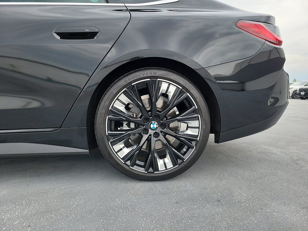 Used 2026 BMW 430i w/ Premium Package RWD image 6