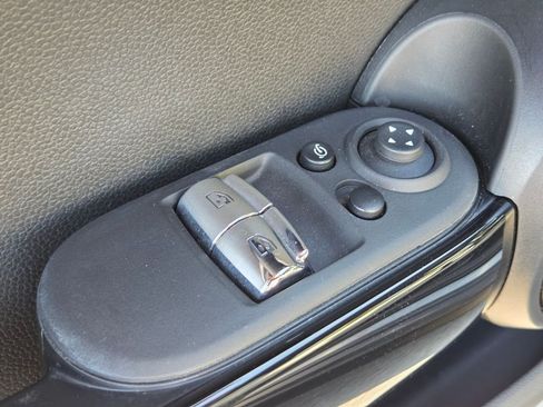 Used 2023 MINI Cooper S FWD image 23