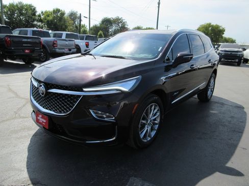 Used 2024 Buick Enclave Avenir w/ Avenir Technology Package AWD/4WD image 12