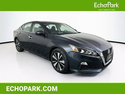 Used 2022 Nissan Altima 2.5 SV