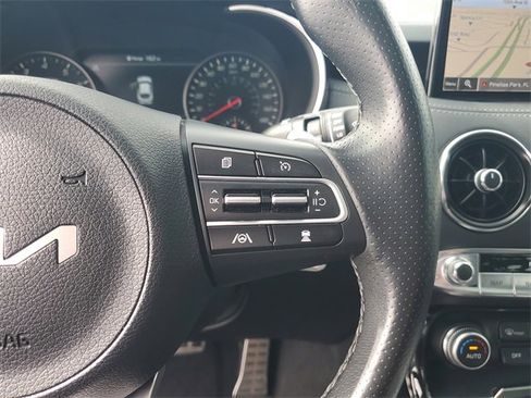 Used 2022 Kia Stinger GT2 image 31