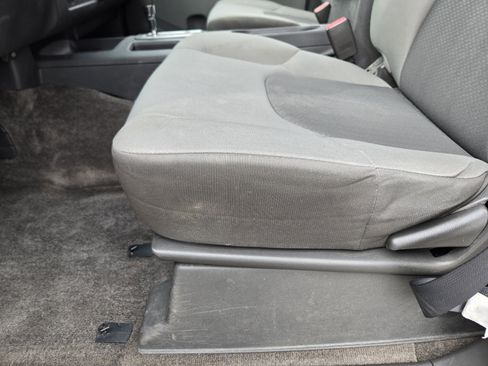 Used 2010 Nissan Xterra X image 32