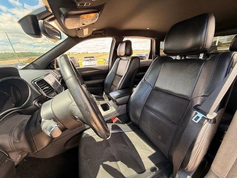 Used 2019 Jeep Grand Cherokee Altitude RWD image 20