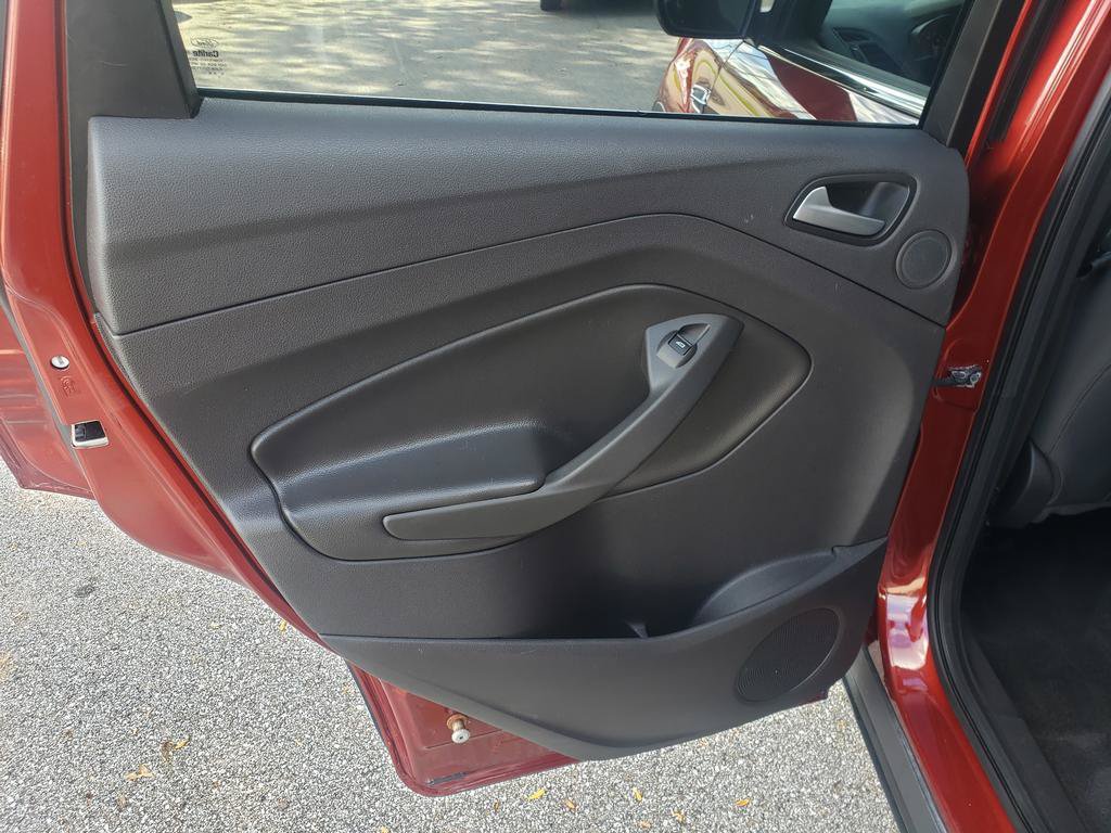 Used 2016 Ford Escape SE FWD image 11