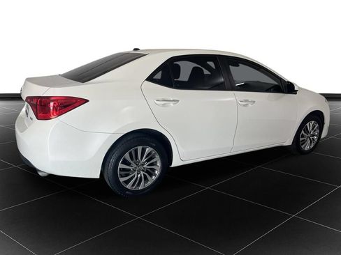 Used 2018 Toyota Corolla XLE FWD image 5