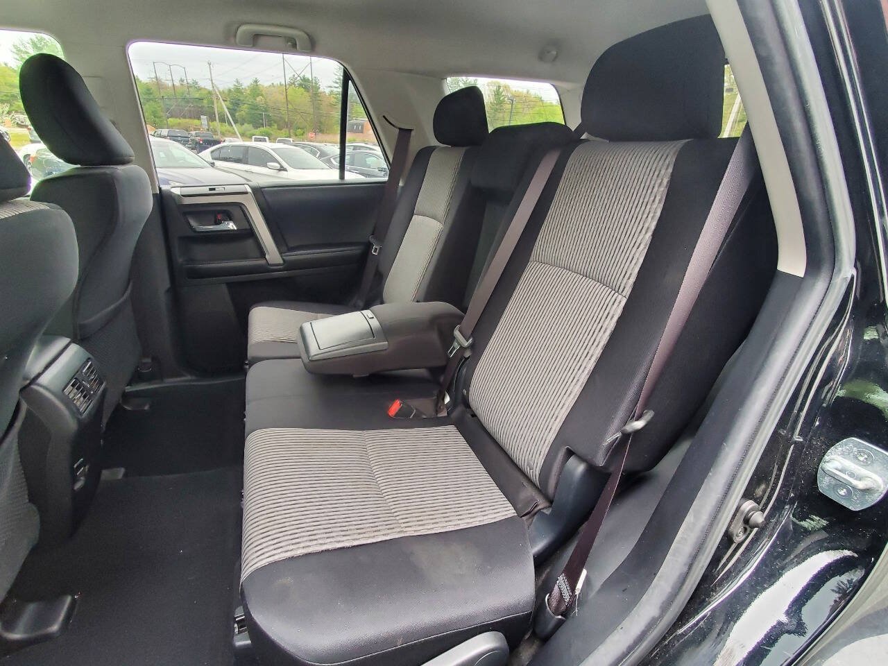 Used 2016 Toyota 4Runner SR5 AWD/4WD image 12