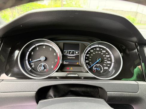 Used 2017 Volkswagen Golf R 4-Door AWD/4WD image 22