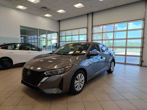 Used 2024 Nissan Sentra S FWD image 7
