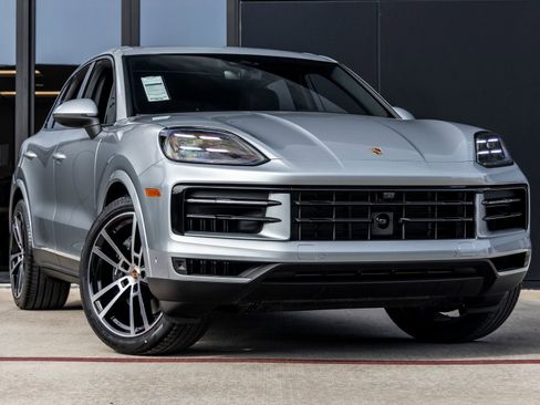 Certified 2026 Porsche Cayenne AWD/4WD image 6