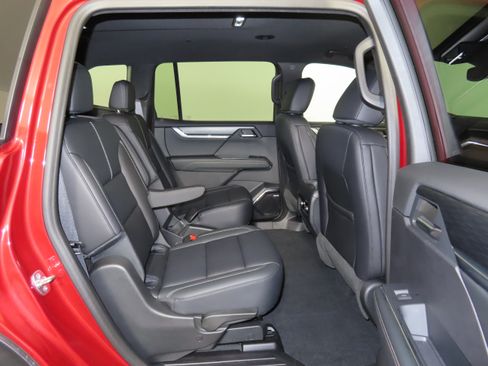 Used 2024 GMC Acadia Elevation w/ Luxury Package image 34