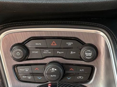 Used 2018 Dodge Challenger R/T Scat Pack RWD image 13