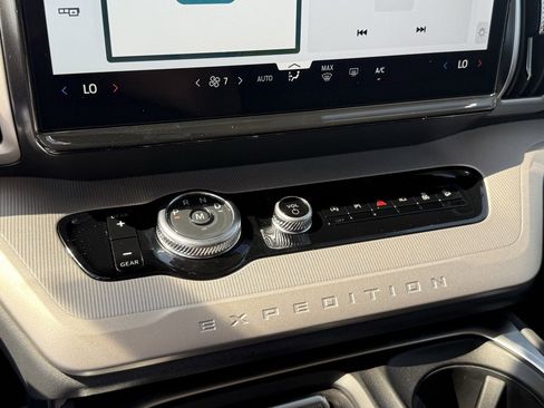 New 2025 Ford Expedition Max Active image 29