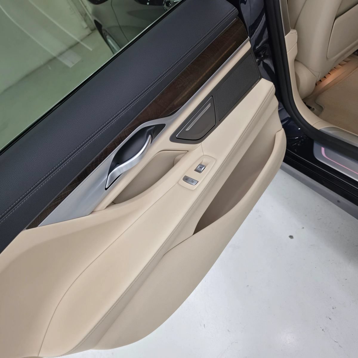 Used 2019 BMW 750i xDrive AWD/4WD image 32