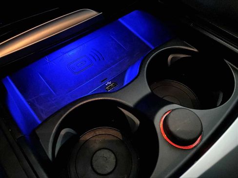 Used 2023 BMW M550i xDrive w/ Executive Package image 29