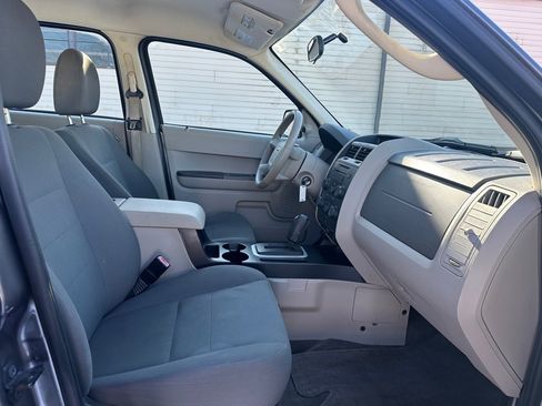 Used 2009 Ford Escape XLS image 9