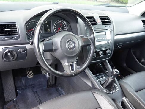Used 2010 Volkswagen Jetta Limited Edition FWD image 62