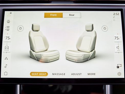 Used 2025 Land Rover Range Rover SE image 69