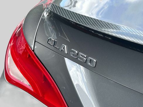 Used 2018 Mercedes-Benz CLA 250 4MATIC image 12