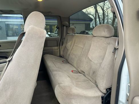 Used 2005 GMC Sierra 2500 SLE w/ Heavy-Duty Power Package image 9