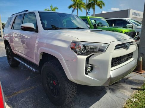 Used 2022 Toyota 4Runner TRD Off-Road Premium w/ Moonroof Package AWD/4WD image 2