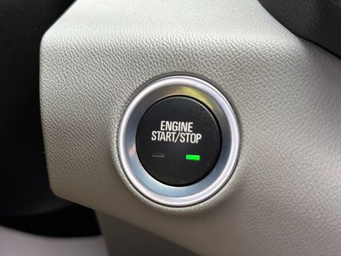 Used 2024 GMC Terrain SLE FWD image 6