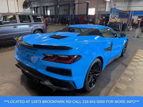 Used 2024 Chevrolet Corvette Z06 RWD image 3