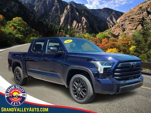 Used 2025 Toyota Tundra Limited AWD/4WD image 1