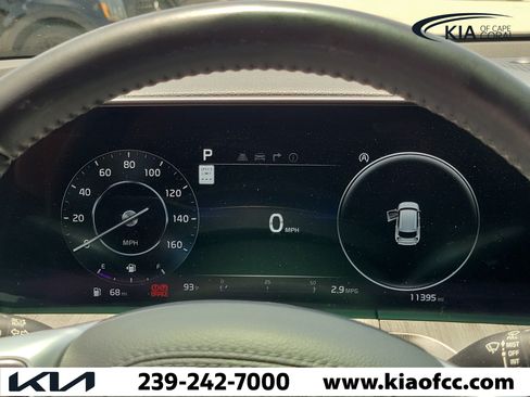 Certified 2025 Kia Telluride SX w/ SX Captain's Chair Package FWD image 27