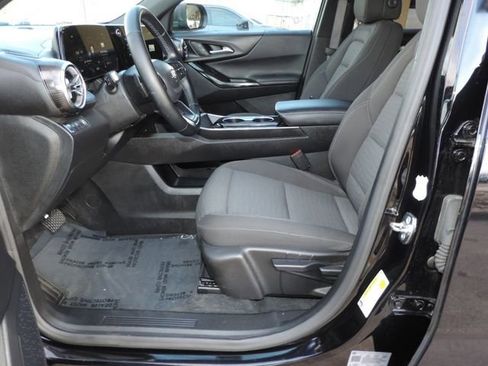 Certified 2025 Chevrolet Equinox LT image 19