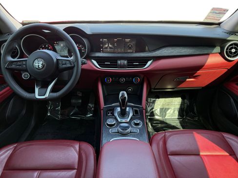 Used 2020 Alfa Romeo Stelvio w/ Nero Edizione image 10