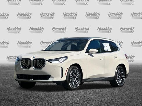 Used 2025 BMW X3 xDrive30i w/ Premium Package image 9