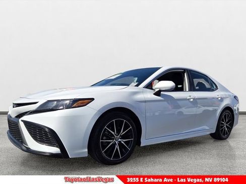Certified 2024 Toyota Camry SE FWD image 1