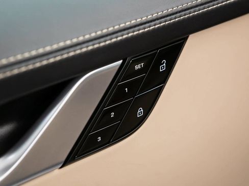 Certified 2021 Porsche 911 Turbo S image 19