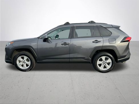 Used 2020 Toyota RAV4 XLE image 10