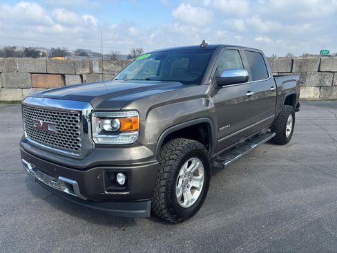 Used 2015 GMC Sierra 1500 Denali w/ Driver Alert Package RWD image 3