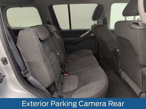 Used 2011 Nissan Pathfinder SV RWD image 15