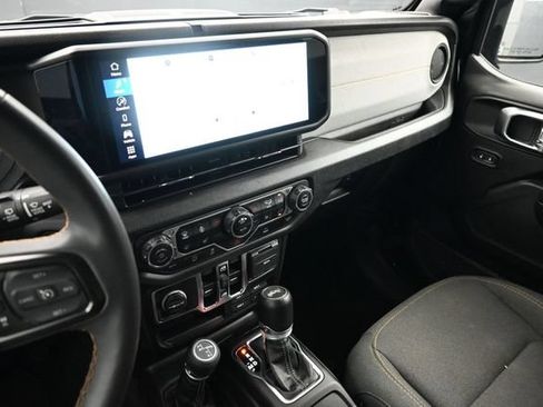 Used 2024 Jeep Wrangler Unlimited Sport AWD/4WD image 8