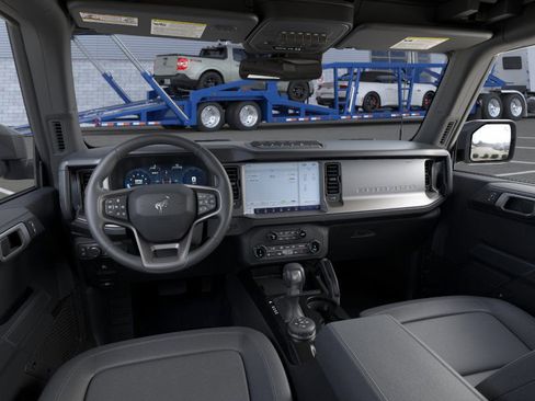 New 2026 Ford Bronco Badlands image 9