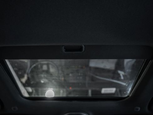 New 2025 Jeep Grand Cherokee Altitude image 32