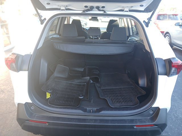 Used 2021 Toyota RAV4 LE FWD image 27